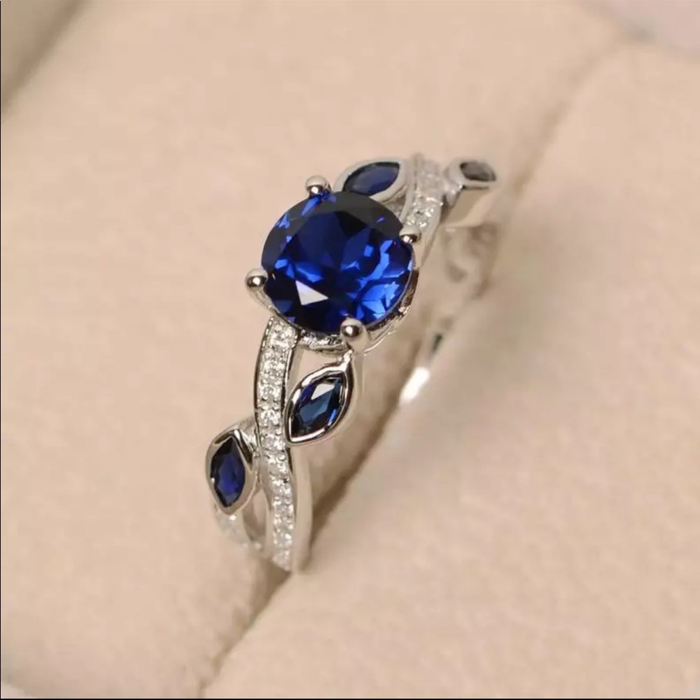 New Women’s 925 Silver Sapphire Girls Ring - Picture 2 of 6